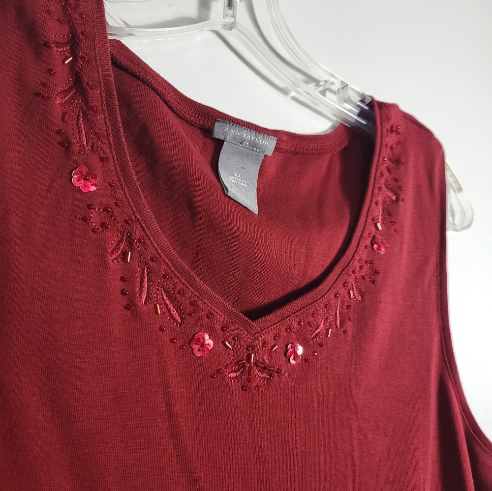 Ann Taylor deep red v-neck sleeveless top women's XL  #2070 - Picture 2 of 5